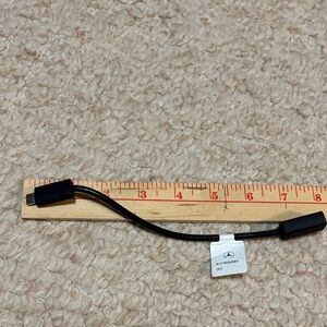 Mercedes-Benz Black USB Adapter Cable